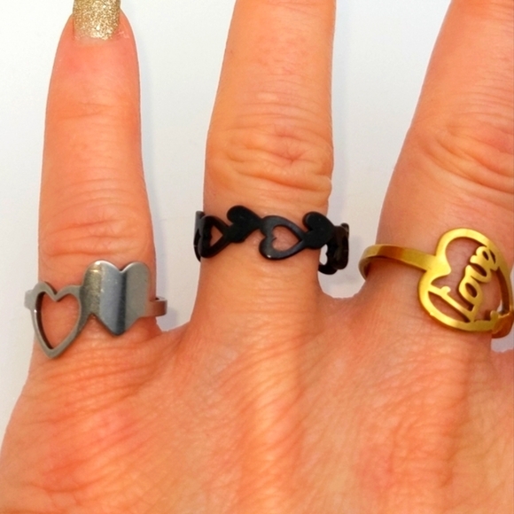 Stainless Steel Black Hearts Ring - Picture 1 of 12